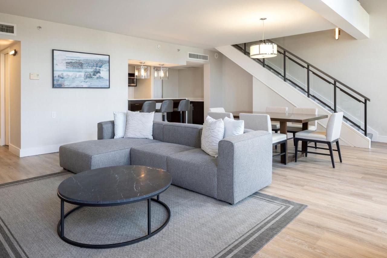 Delta By Marriott Ocean Pointe Resort 4*