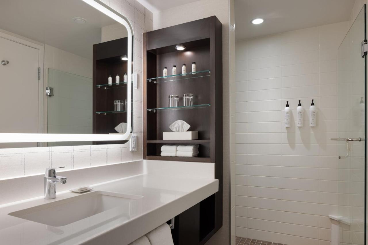Delta By Marriott Ocean Pointe Station touristique