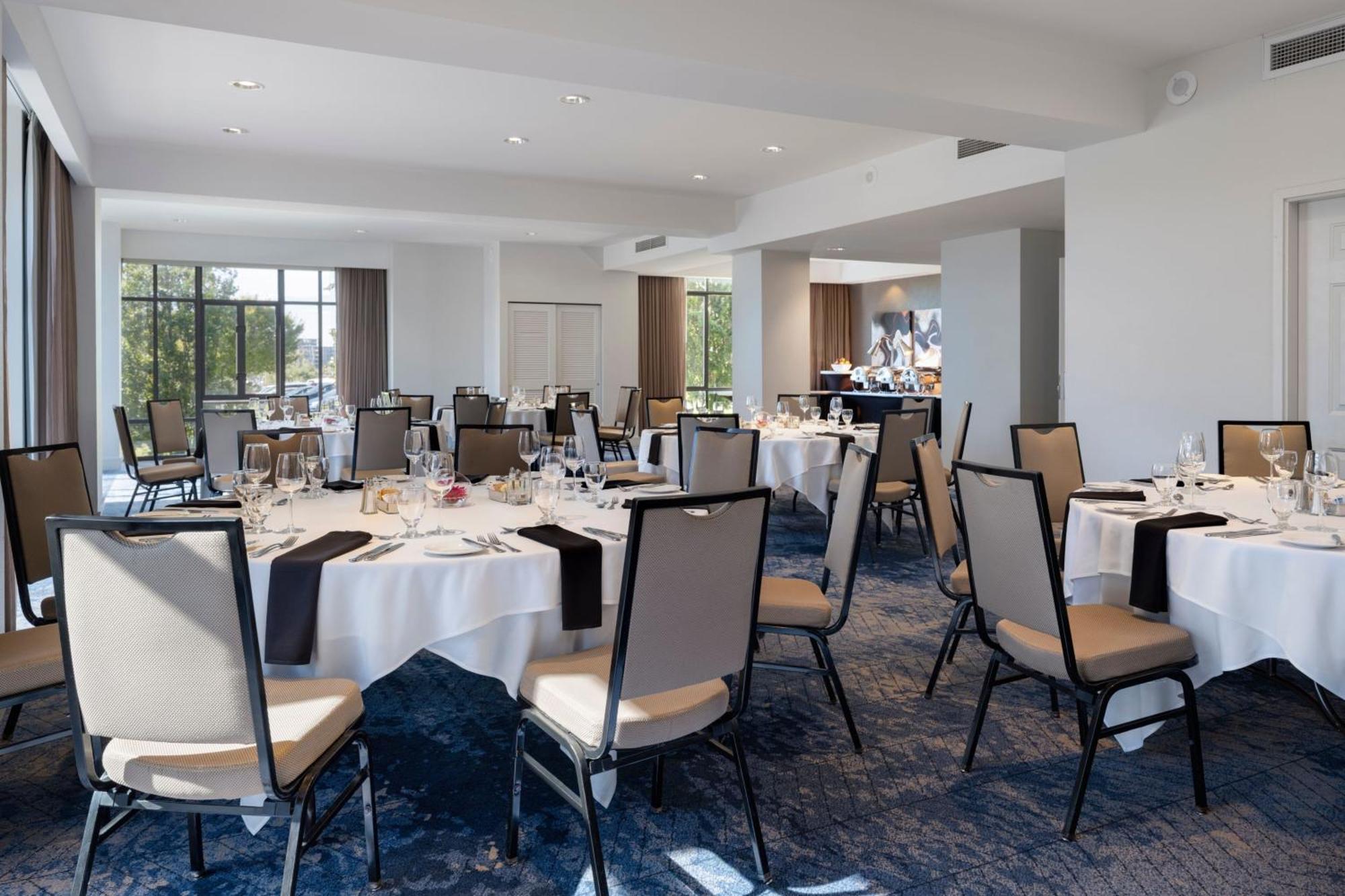 Resort Delta By Marriott Ocean Pointe Victoria