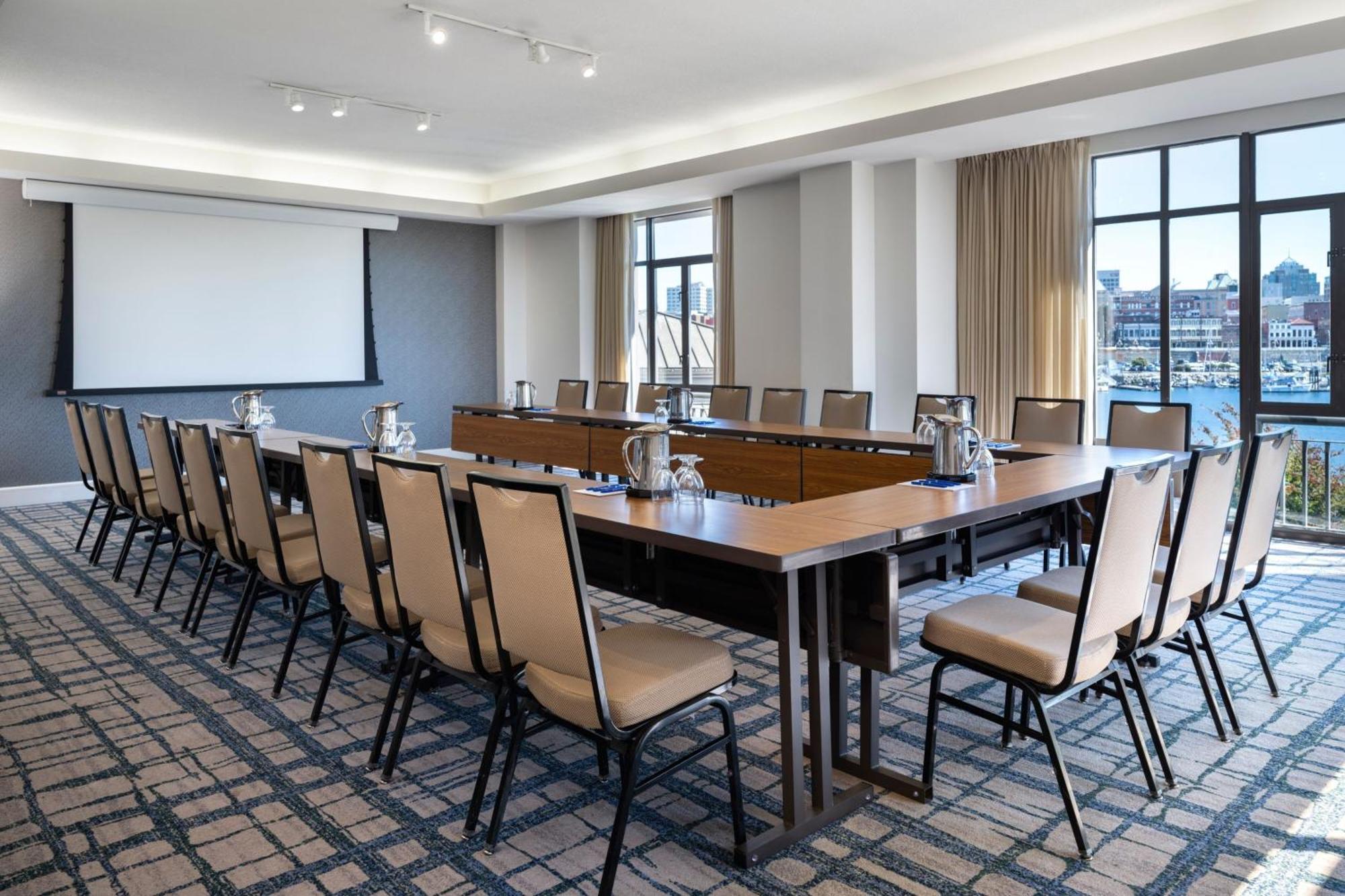 Resort Delta By Marriott Ocean Pointe Victoria